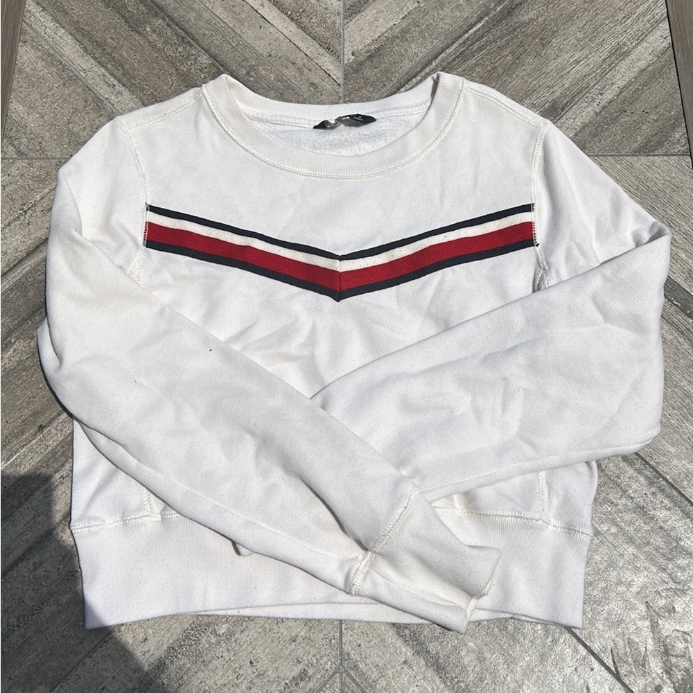 Women’s cropped Abercrombie Crewneck